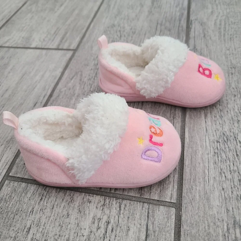Wonder Nation Baby Girl Pink “Dream Big” Cozy Toddler Slippers Size 4